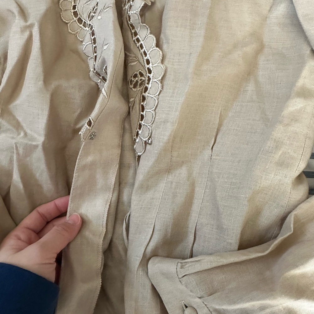 100% Linen Peplum Vintage Eyelet Trim Blouse - Picture 3 of 4